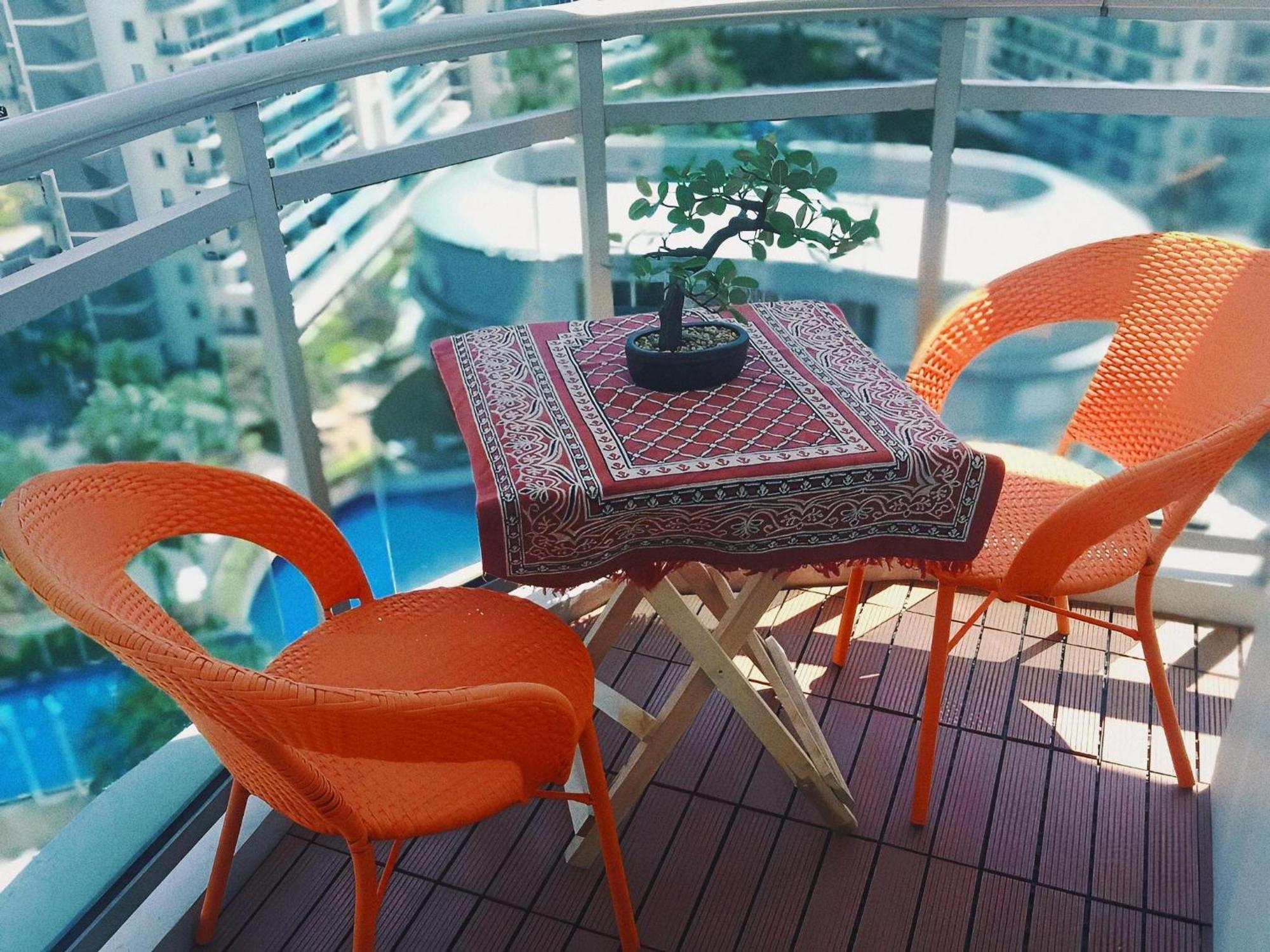 Manila Urban Resort At Azure Екстер'єр фото